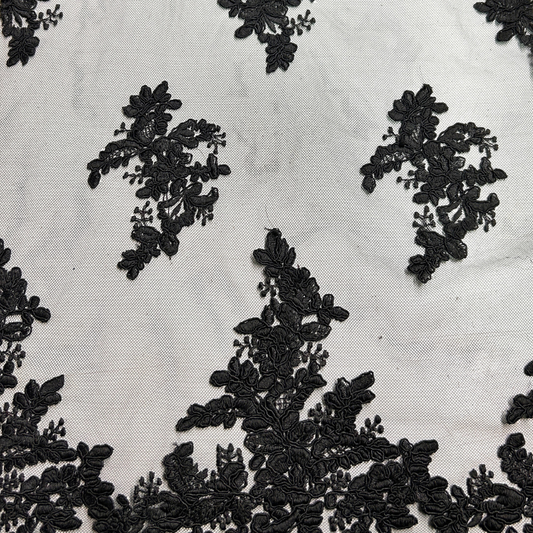 TUL BORDADO Floral CON GUARDA